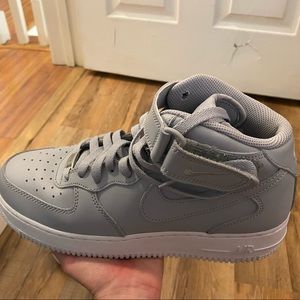 Nike mid Air Force 1s Blue Grey size 8 in women